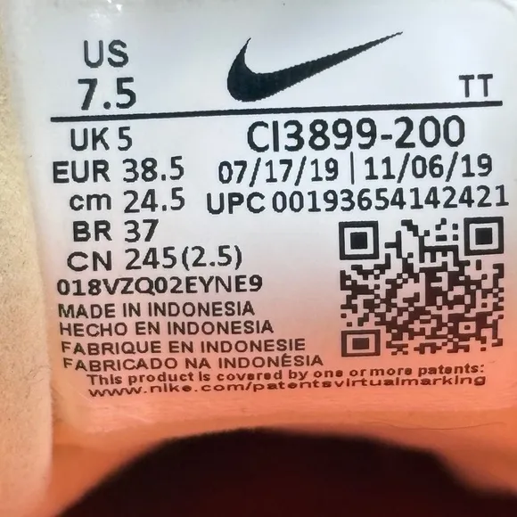 Size 7.5 - Women’s Nike Air Max 270 React Fossil shoes