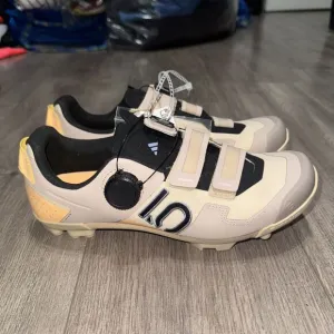 Size 8 Womens Adidas Five Ten 5.10 Kestrel BOA Mountain Bike Beige Purple HQ6032