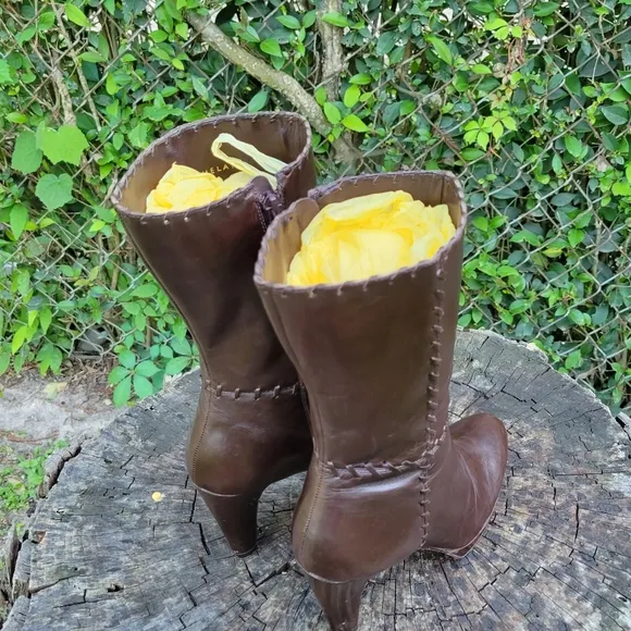 Size 8.5 Antonio Melani Brown Leather Mid-Calf Boots/Brazilin Made Platform Sole