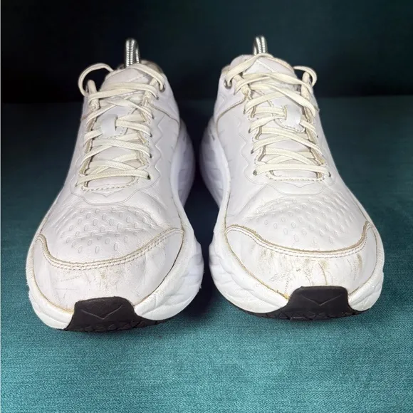 Size 8.5 - Women’s Hoka One Bondi SR white shoes