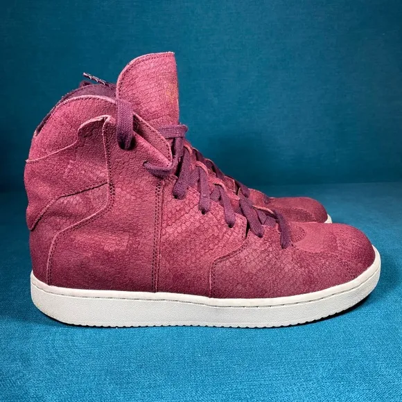 Size 9 - Men’s Nike Jordan Westbrook 0.2 night maroon shoes