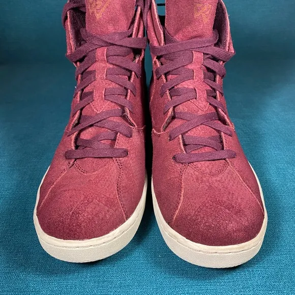 Size 9 - Men’s Nike Jordan Westbrook 0.2 night maroon shoes