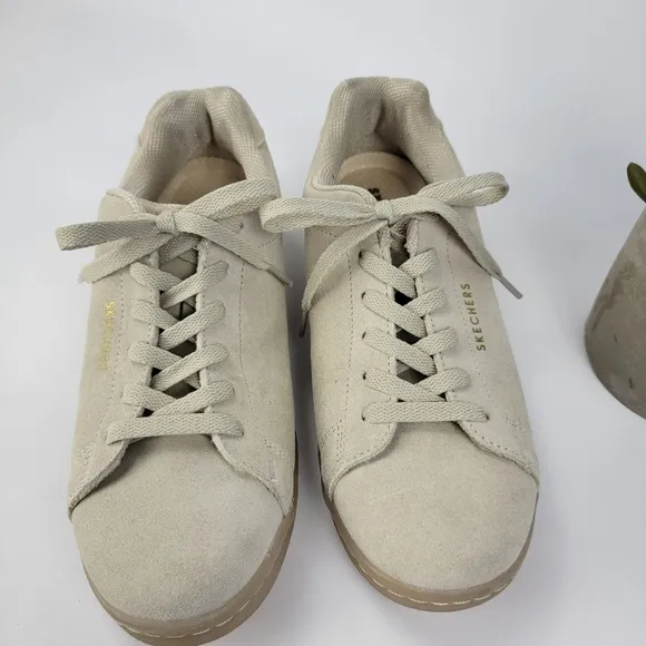 Skecher Street Leather Sneaker Size 9.5 Color Light Tan / Mushroom