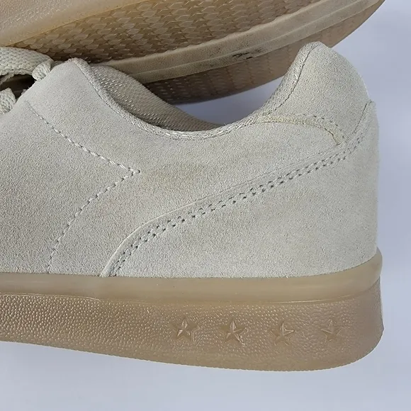 Skecher Street Leather Sneaker Size 9.5 Color Light Tan / Mushroom