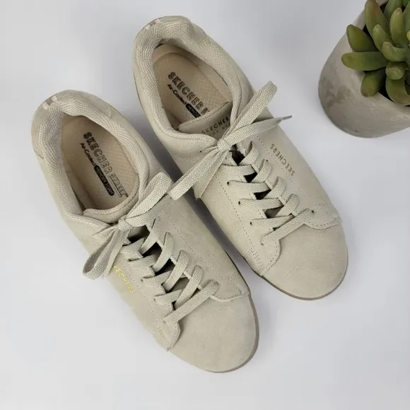 Skecher Street Leather Sneaker Size 9.5 Color Light Tan / Mushroom