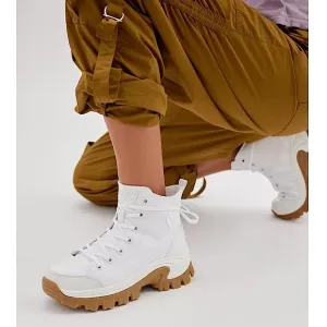 SKECHERS WHITE STREET HI-RYZE SHOES