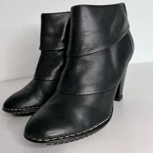 Sofft Black Leather Heeled Ankle Boots Size 6 New