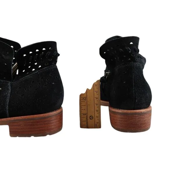 Sofft Shoes Womens 8 Booties Fashion Leather Laser Cut Brinkley Lifestyle Black
