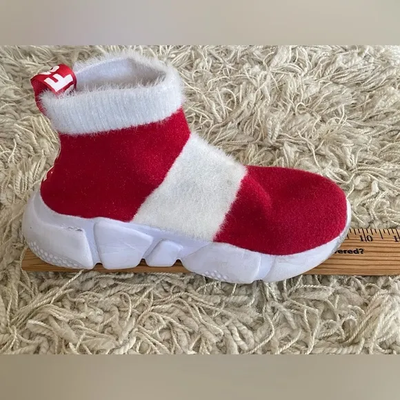 Sonic Holiday Fashion sneakers little kid size 2