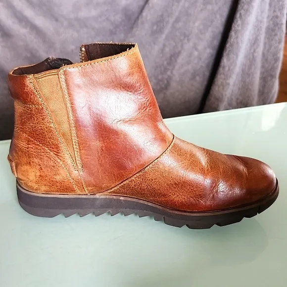 Sorel Harlow Zip Leather Boots