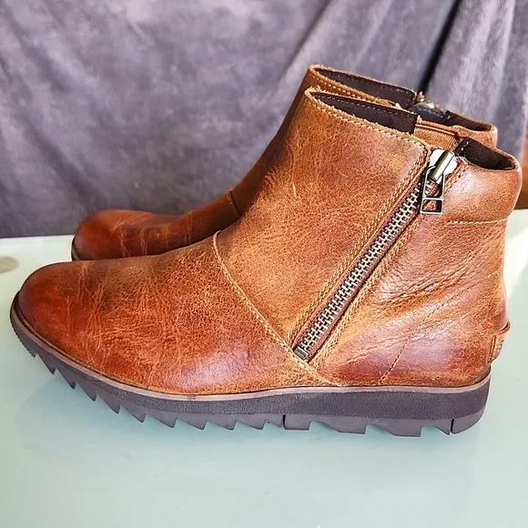 Sorel Harlow Zip Leather Boots