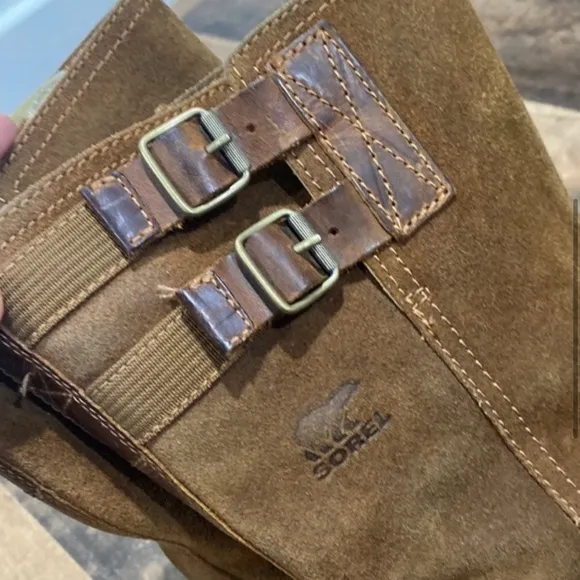 Sorel Major leather boots size 10. Hard to find style.