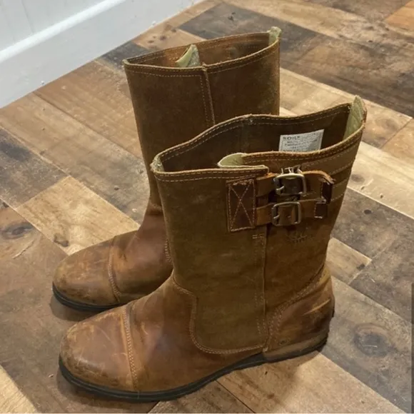 Sorel Major leather boots size 10. Hard to find style.