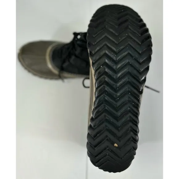 Sorel Out N About Boots, size 8