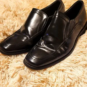 STACY ADAMS BLACK WINGTIP DRESS SHOES EXCELLENT CONDITION