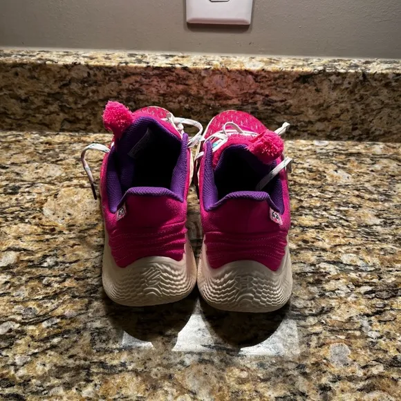Stephen Curry 9 Sesame Street Athletic Shoes (6Y)