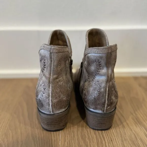Sterling River 8 Taupe Embroidered Western Cowgirl Boots Booties Distressed Boho