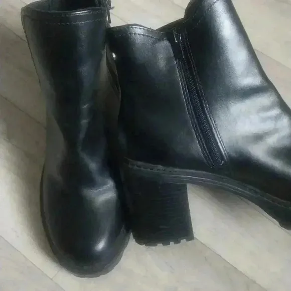 Steve Madden Chunky Kat Black Boots Size 9 Gothic