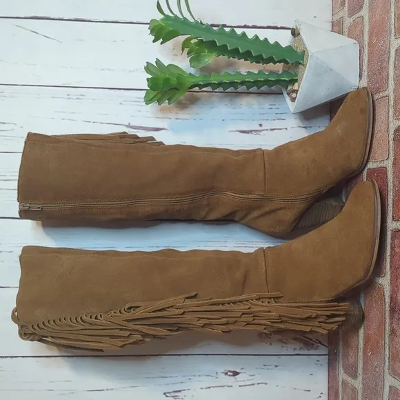 Steve Madden Cognac Brown Suede Tall Fringe Calissa Boot Womens 6 RARE