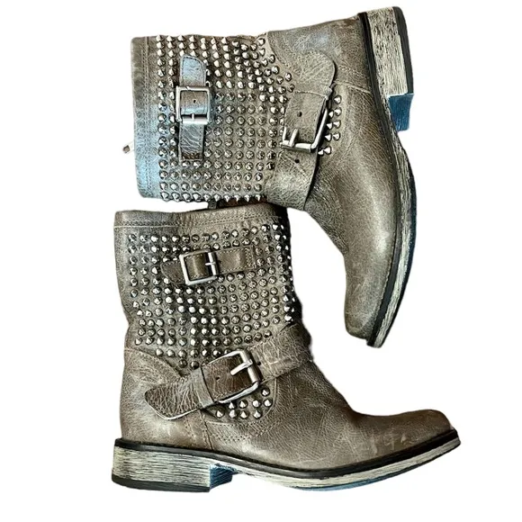 STEVE MADDEN Monicaa Leather Studded Moto Boots Size 7
