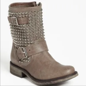 STEVE MADDEN Monicaa Leather Studded Moto Boots Size 7
