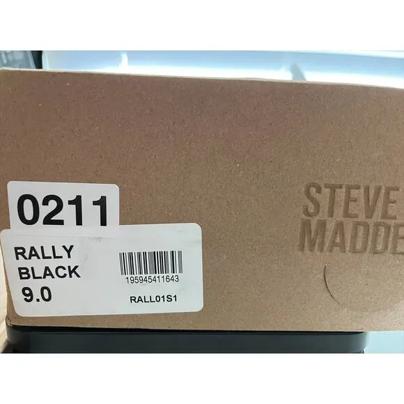 Steve Madden Rally Pointed Mule with Silver Chain in Black Size 9