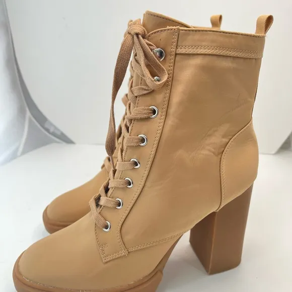 Steve Madden Tan Chunky Heel Hani Booties size 11