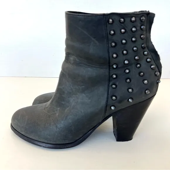 STEVE MADEN Acedd Black Leather Gunmetal Studded Distress Moto Ankle Boots Sz 8