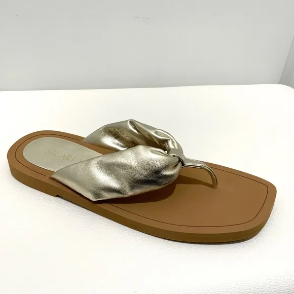 Stuart Weitzman Gold Metallic Cassie Round Toe Slip On Leather Flip Flop Sandals
