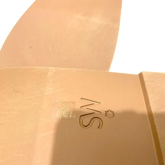Stuart Weitzman Gold Metallic Cassie Round Toe Slip On Leather Flip Flop Sandals