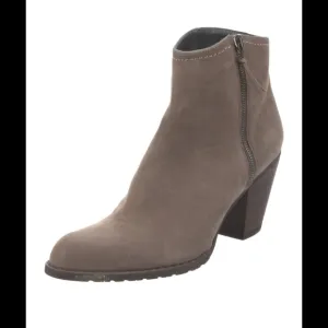 Stuart weitzman western leather ankle boots women’s size 8M