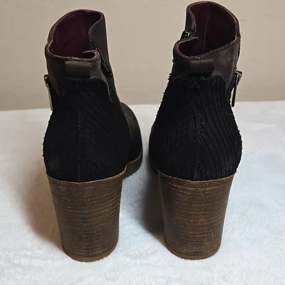 Sundance Cantabria Textured Leather Stacked Heel Boots Brown Women's 9/40