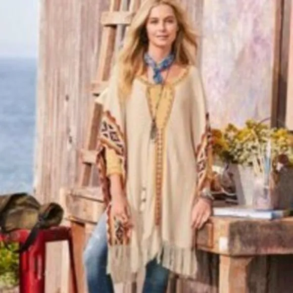 Sundance Poncho Women's Idol Mind Boho Southwestern Gold Cream S-M New Fringe