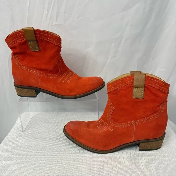Sundance Western Cowgirl Suede Ankle Boots