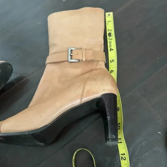 Tan Y2K Leather Heeled Boots  western boho 7M