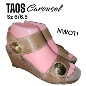 TAOS CAROUSEL NWOT! Sz 6/6.5 Tan Gold Metal Detail Comfort Wedge Boho Sandals