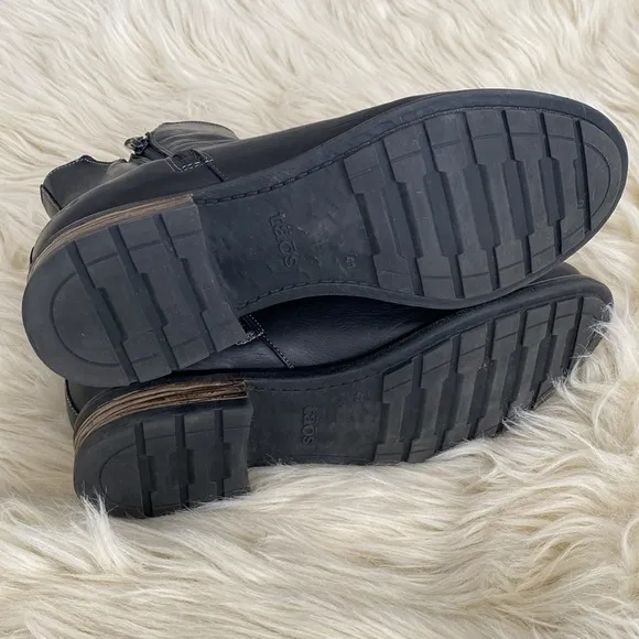 Taos Footwear Black Ankle Boots Comfort sz 10 Boho Moto