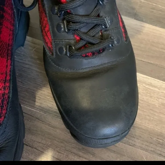 Timberland/Woorich vintage boots gently used