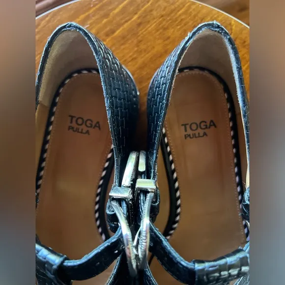 TOGA ARCHIVES Sandals Buckled Leather Black Size 7