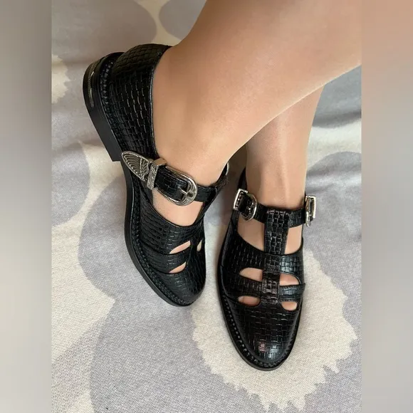 TOGA ARCHIVES Sandals Buckled Leather Black Size 7