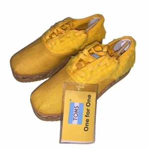 Toms Limited Edition Rare Yellow Big Bird Sesame Street Sneakers Size 6