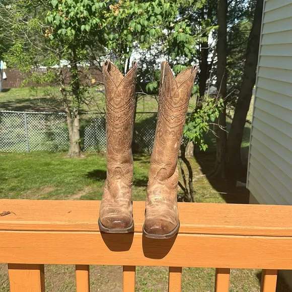 Tony Lama Oak Vaquero VF 3043 Cowboy Tooled Boots