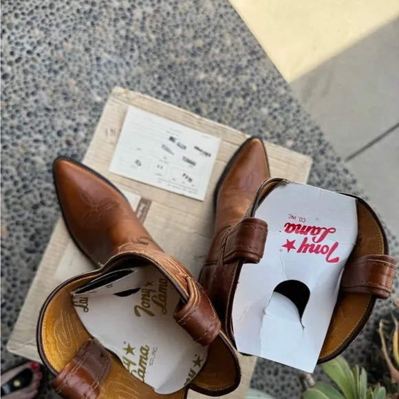 Tony Lama vintage in box with tags Men's Tan Western Boots 7.5D