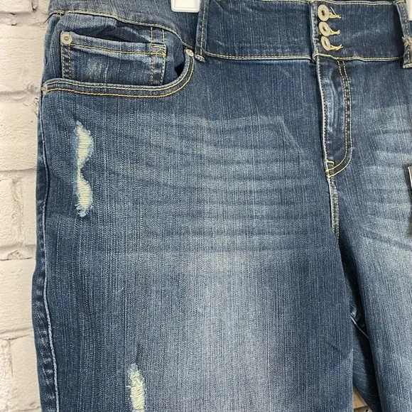 Torrid Denim Skinny High Waisted Jeggings size 24