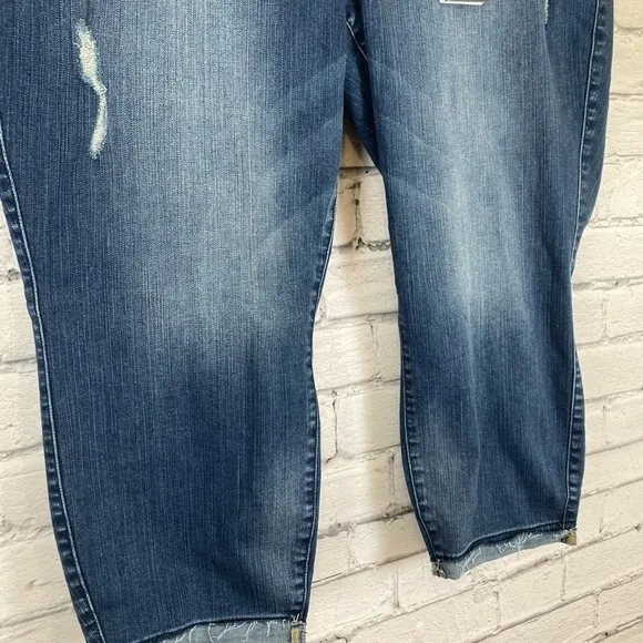 Torrid Denim Skinny High Waisted Jeggings size 24