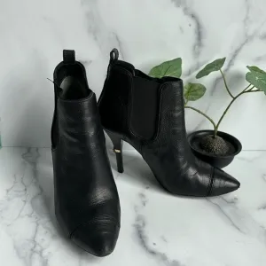Tory Burch Bernice Black Leather Pointed Toe Ankle Boots Size 7.5M