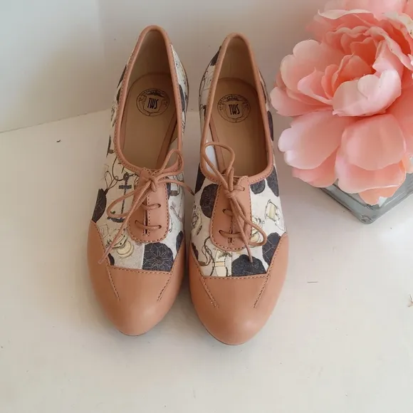 TWS Camper pink leather and canvas retro style heels with laces