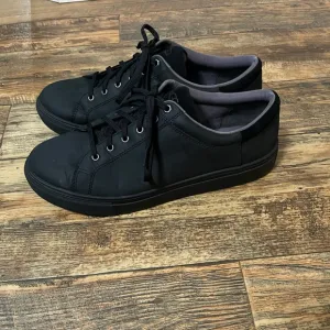 UGG Black Sneakers Low-Top Design