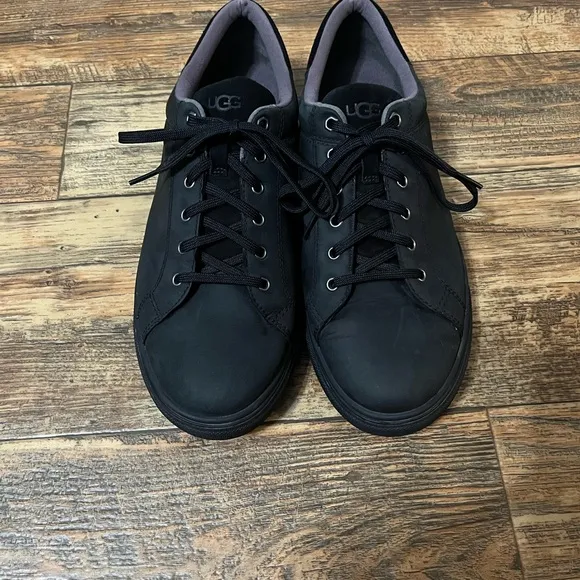 UGG Black Sneakers Low-Top Design
