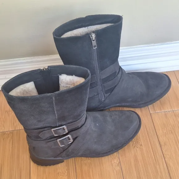 UGG Lorna Moto Boho Buckle Detailed Zip Boots 6.5 Black Waterproof Leather EUC